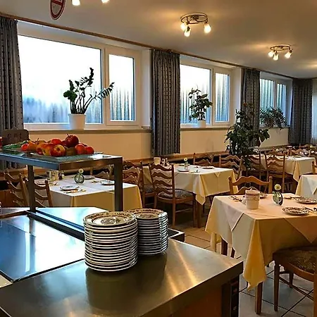 Marienhof Duesseldorf 3*