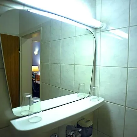 Marienhof Duesseldorf 3*