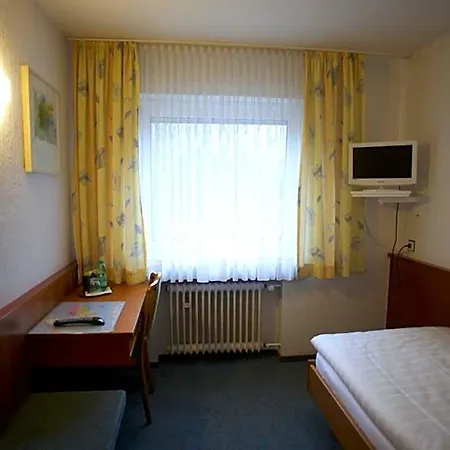 Marienhof Duesseldorf 3* نيوس