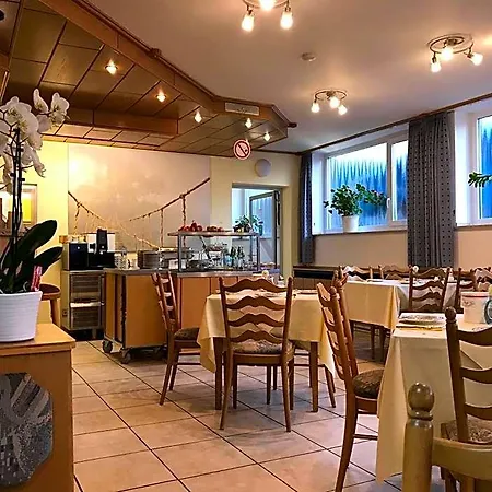 Marienhof Duesseldorf نيوس