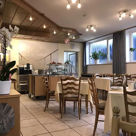 Marienhof Duesseldorf 3*